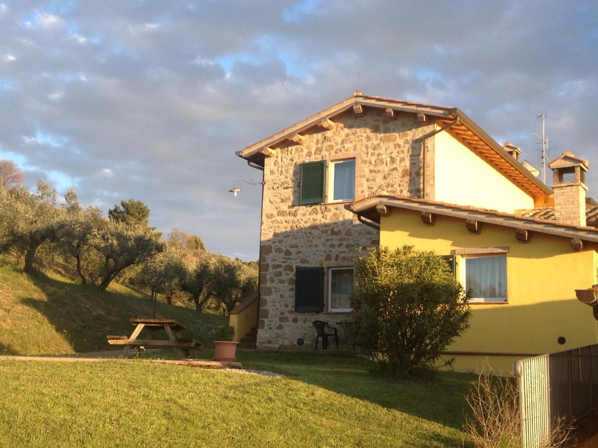 Hostal Il Poggio Delle Ginestre Torgiano Exterior foto