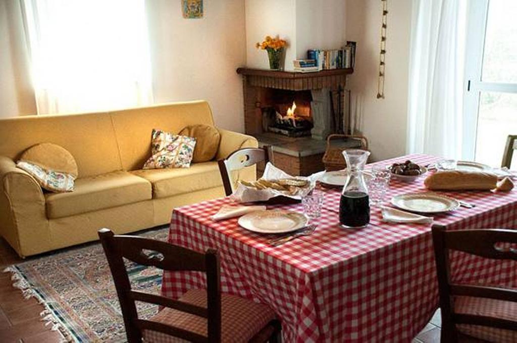 Hostal Il Poggio Delle Ginestre Torgiano Exterior foto